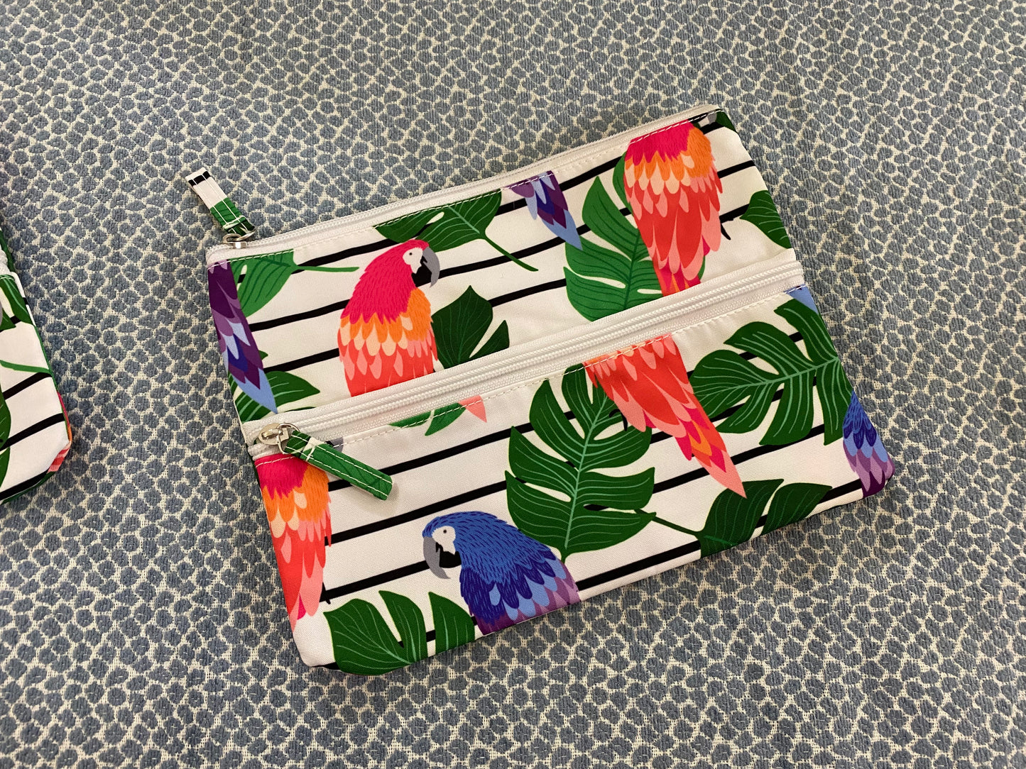 Medium Multi-purpose pouch/small cosmetic bag